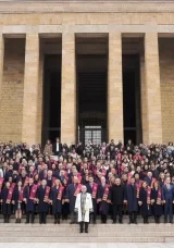 Gülhane’nin 126. kuruluş yıl dönümünde Rektör Prof. Dr. Kemalettin Aydın Anıtkabir’i ziyaret etti