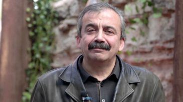 12 Gündür Yoğun Bakımda: Sırrı Süreyya Önder İçin Bekleyiş Sürüyor