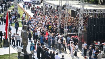 Bornova’nın Yeni Meydanı Büyük İlgiyle Açıldı