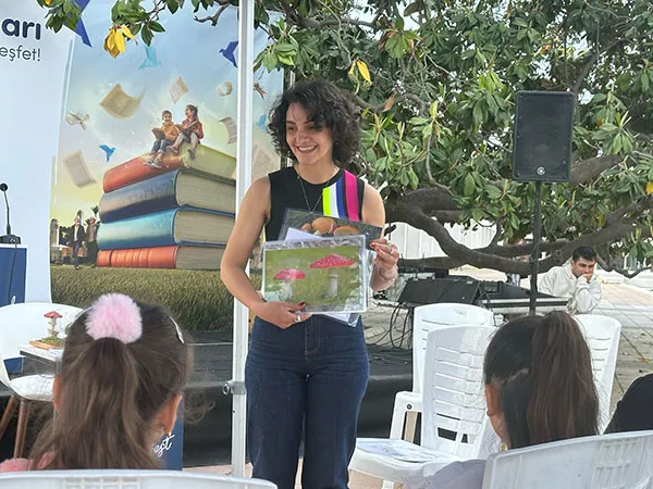 Çocuklar mantarlarını tasarlıyor
