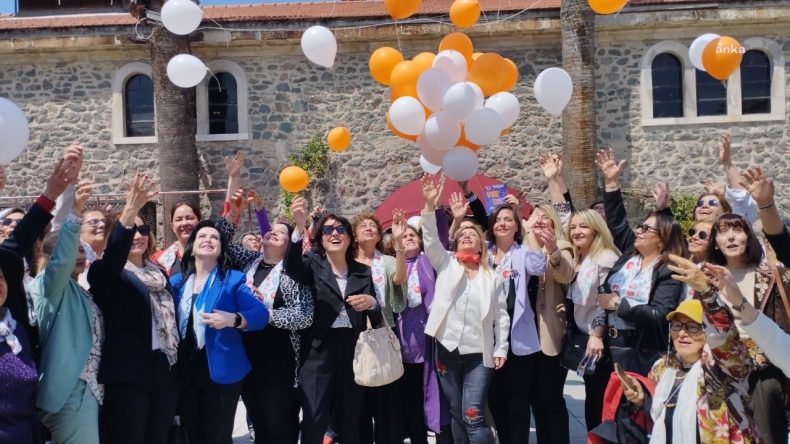 İzmir’in Kadın Belediye Başkanları Şiddete Karşı Bir Arada: “Artık Daha Fazla Ölüm Haberi Vermek İstemiyoruz”