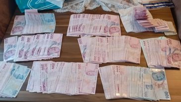 İzmir’de FETÖ Baskını: 31 Kişi Gözaltına Alındı
