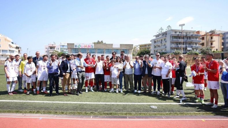 Türk – Yunan dostluğu futbolla pekişti: Çeşme ve Sakız Adası takımları bir araya geldi