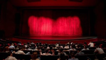 6 Mayıs’ta sahnelenecek: Menderes’in ilk çocuk tiyatrosunda perde açılıyor