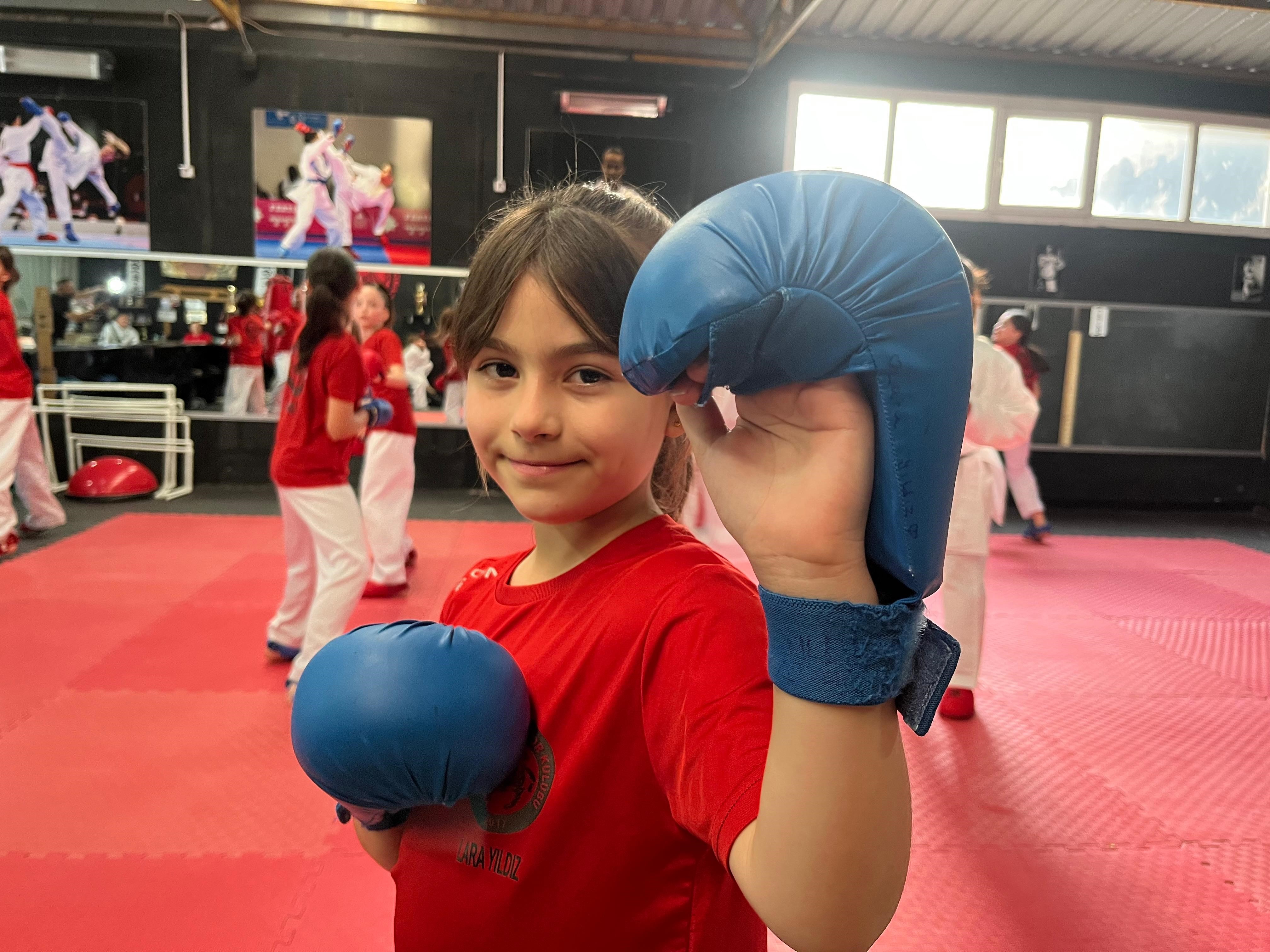 Maya ve Lara Karate Eğitimi