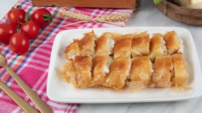 Aliağa’nın Ünlü Pita Böreği: İzmirlilerin Favorisi!