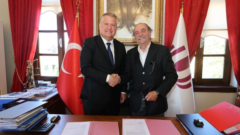 Balıklıova’da Yüzler Gülüyor: Zeytin Üreticilere Can Su Oldu