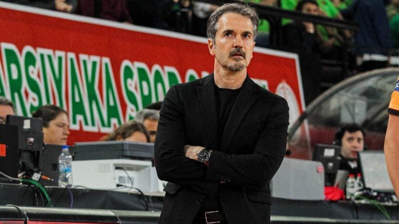 Başantrenör Ahmet Çakı: Fedakarlıkla mücadele eden bir ekibiz