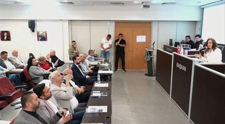 Başkan Ünsal, AKP’nin İddialarına Cevap Verdi: Bir Kamyonla Beş Kamyonluk İşi Yapmak Zordu