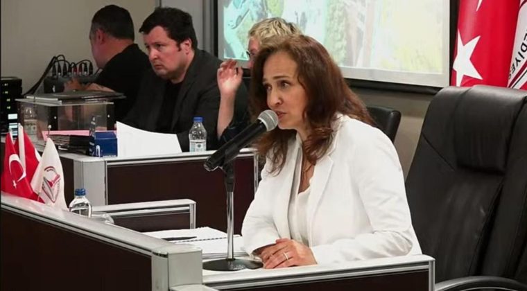 Başkan Ünsal, Diyanet’e ve Bakan Memişoğlu’na yüklendi: Bu ayrıştırıcı dil ülkemize yakışmıyor