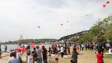 Bayraklı’da 19 Mayıs Coşkusu Sahile Taşınıyor