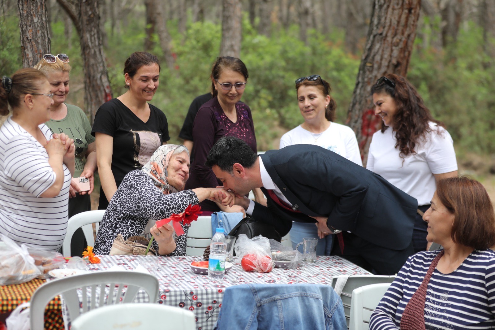 Bayraklılı Anneler Piknikte