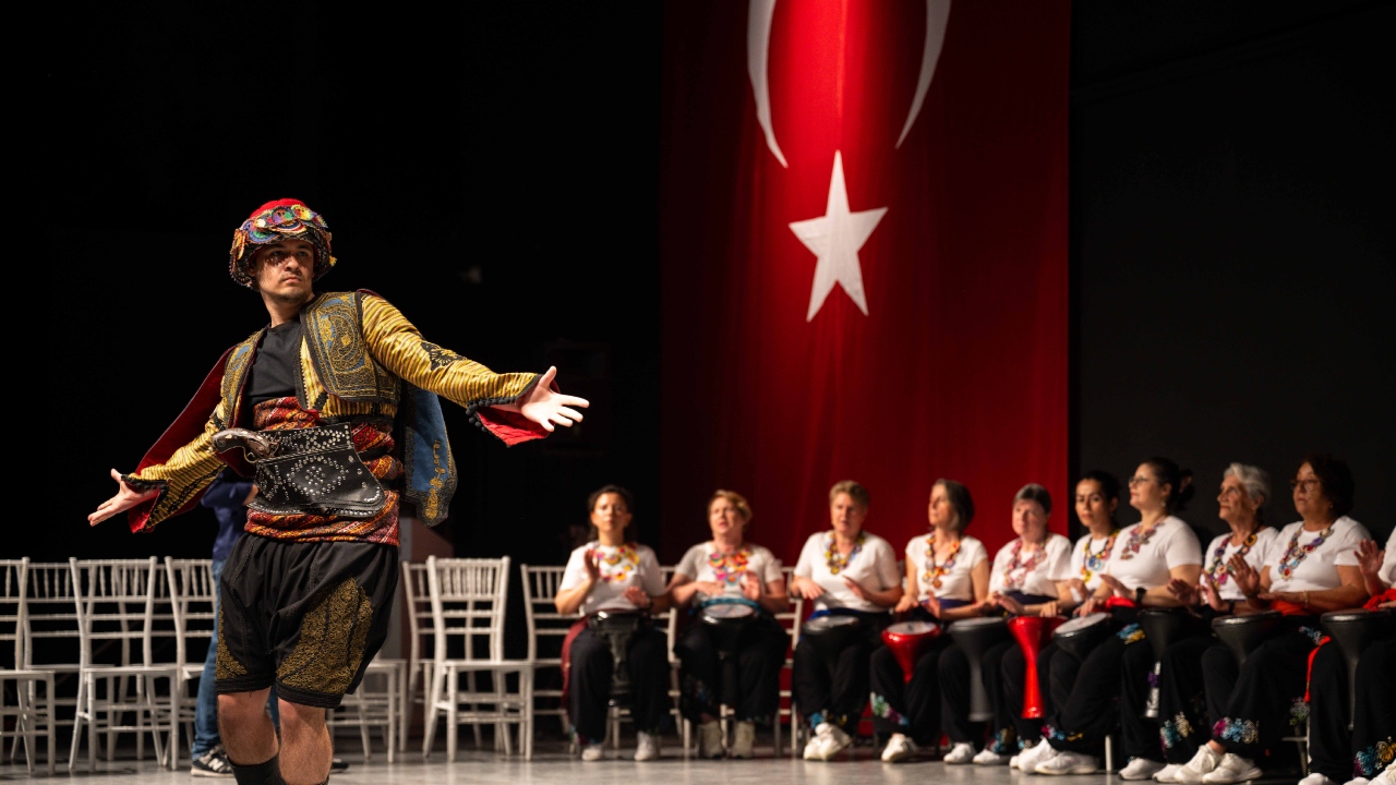 Başkan Ömer Eşki Konserden Bir Görüntü