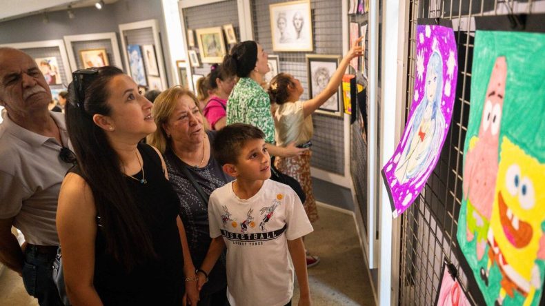 Bornova’da Sanat Yaş Tanımıyor: Resim Sergisi Başladı!