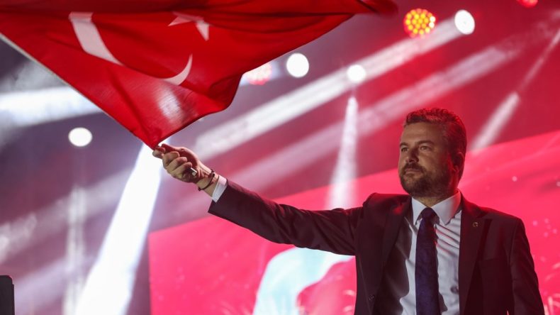 Buca’da 19 Mayıs Coşkusu İkilem Konseri ile Taçlanıyor