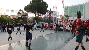 Bulgaristan, Gürcistan, Rusya ve Polonya’dan ekipler gelecek: Selçuk’ta halk oyunu şöleni