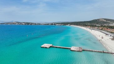 Çeşme’nin 14 Plajında Mavi Bayrak Dalgalanacak: İşte O Plajlar