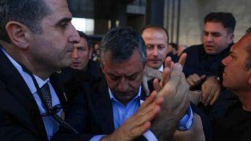 CHP Gençlik Kolları’ndan Özgür Özel çağrısı: Asla yalnız bırakmayacağız