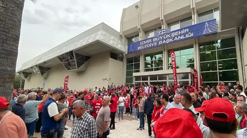 DİSK’ten açıklama: İzmir Büyükşehir’e kilit vurmak gibi bir niyetimiz yok
