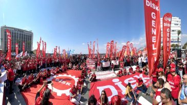 DİSK’ten Büyükşehir’e Yanıt: İzmir Halkıyla Bizi Karşı Karşıya Getirmeyin