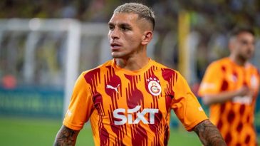 Duyanlar Şok Oldu, Yeni Aşk mı Başlıyor? Ünlü Futbolcunun Yanındaki Kadın Kim?