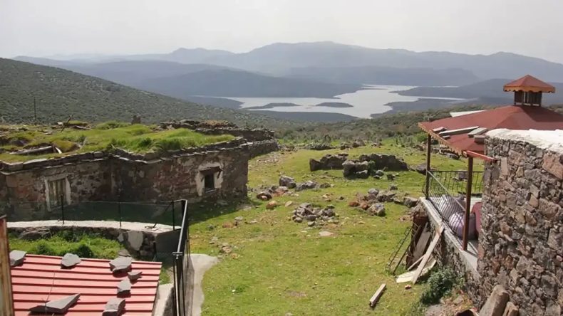 Eşsiz manzarası ile adeta bir cennet: Film çekmek isteyenler soluğu İzmir’in bu köyünde alıyor