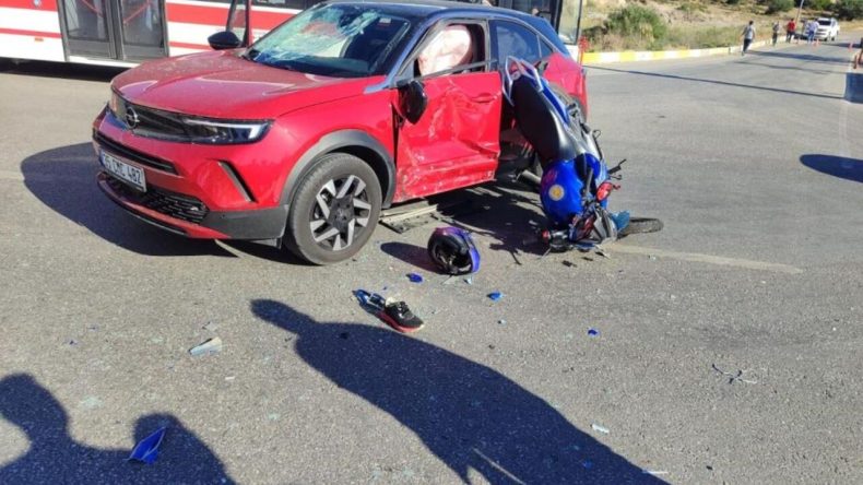 Foça’da Trafik Kazası: 1 Kişi Ağır Yaralandı