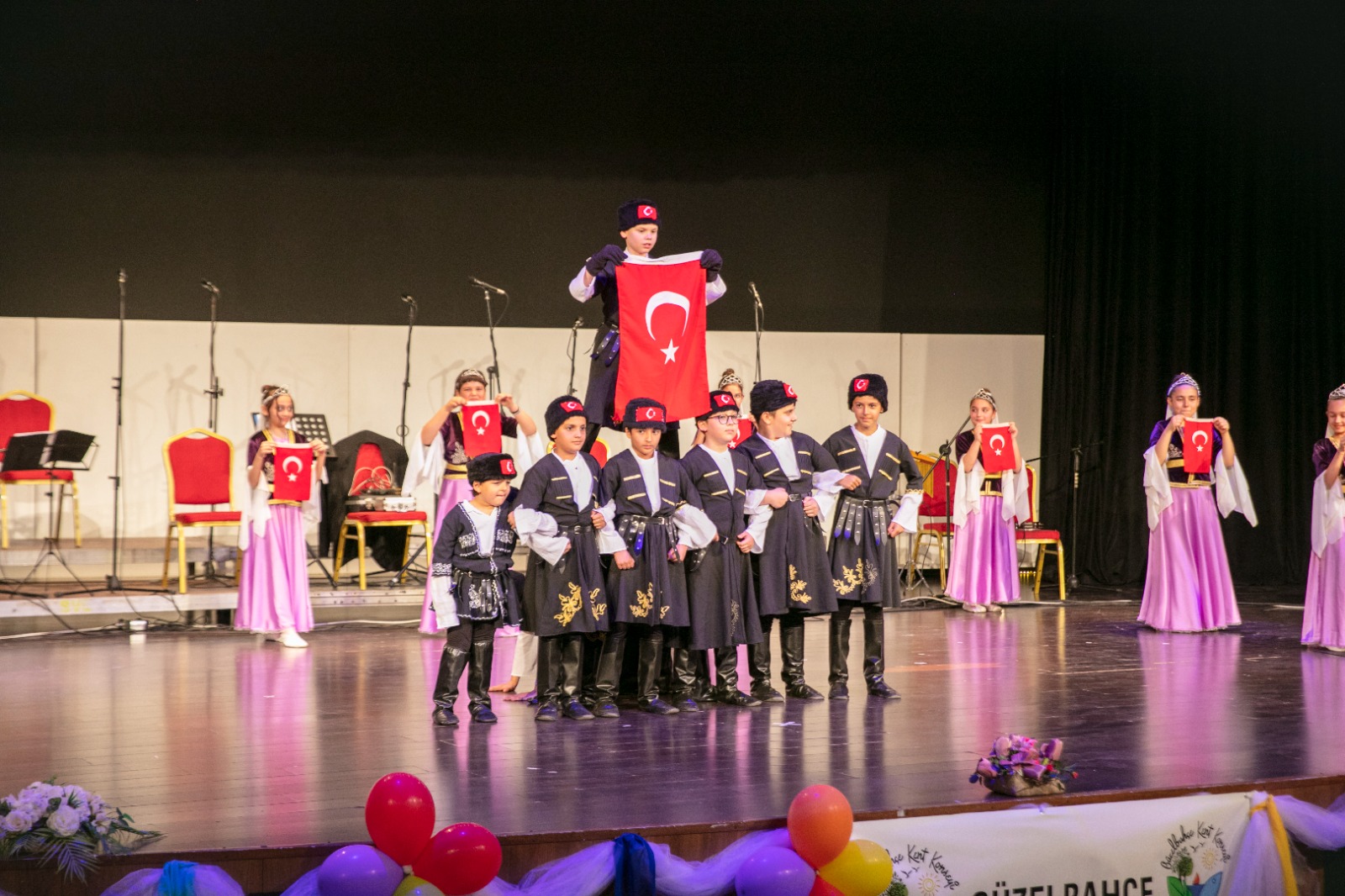Folklor Gösterisi