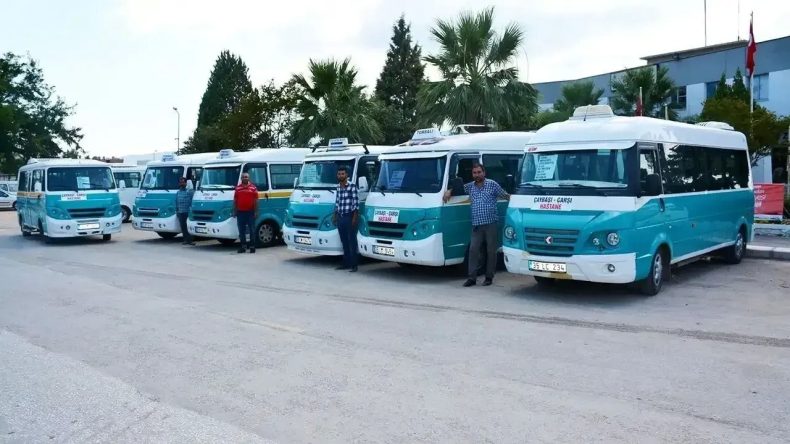 Grev Sonrası İzmir’de Minibüs Seferleri Artırıldı, Yine de İhtiyaçları Karşılayamadı