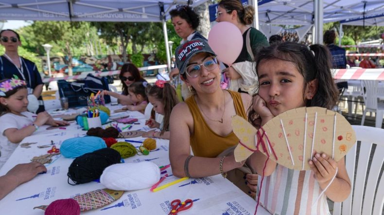 Hıdırellez Coşkusu İzmir’de Kültürpark’ta Sürüyor