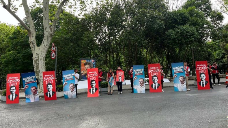 “İmamoğlu’na Özgürlük” Pankartları Sosyalist Enternasyonal Önünde