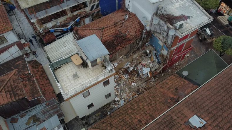 İstanbul’da Kaç Bina Hasar Gördü? Kurum Açıklama Yaptı