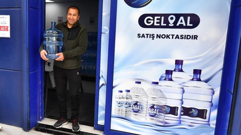 İzmir Büyükşehir’den büyük hizmet: 19 litre damacana su sadece 40 TL