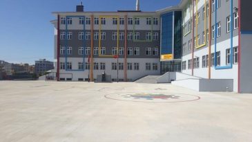 İzmir Depreminde Hasar Gören Okul İçin Valilikten Adım