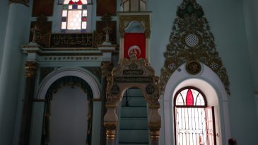 İzmir Depreminde Zarar Gören Asırlık Cami Yeniden İbadete Açıldı