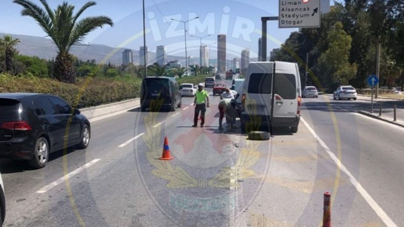 İzmir Emniyeti’nden Sürücülere Uyarı: Dikkat, Trafik Aksıyor