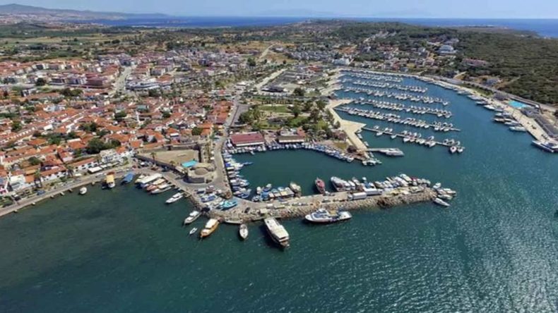 İzmir’in huzurlu köşesi güzelliği ile göz kamaştırıyor: Seferihisar nerede? Nasıl gidilir?