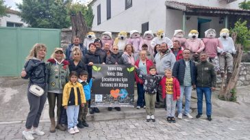 İzmir’in meşhur köyünde temizlik çalışmaları: Bir araya geldiler, doğaya sahip çıktılar