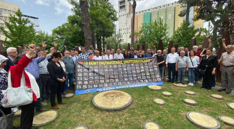 İzmir’de 10 Ekim Ankara Gar Katliamı Anıldı: Gerçek Sorumlu Devlet