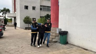 İzmir’de 14 Yıl Hapis Cezası Bulunan Hırsızlık Şüphelisi Ele Geçirildi