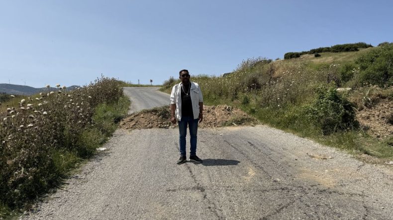 İzmir’de Bir Kişi Yolu Trafiğe Kapattı