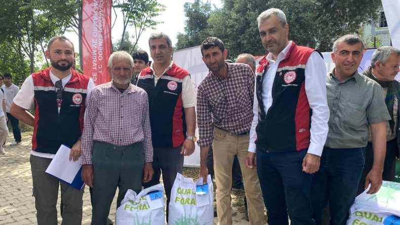 İzmir’de Çiftçilere Yüzde 50 Destekle Tohum Dağıtıldı