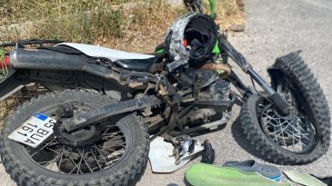 İzmir’de feci kaza: Motosikletliye kamyon çarptı