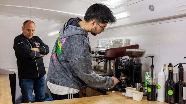 İzmir’de Gençler İçin İş Eğitimi Fırsatı: Gençlik Fabrikası Açılıyor