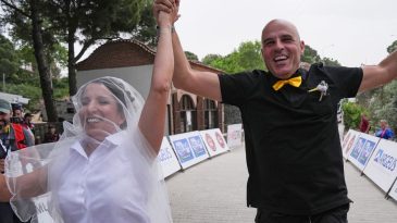 İzmir’de İlk Efeler Yolu Ultra Trail Coşkusu: Yürüyüşte Tanışan Çift Nikahla Sonsuza Kadar Birlikte