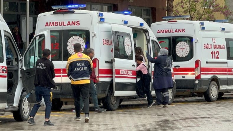İzmir’de Jandarmaya Saldıran Şahıs Etkisiz Hale Getirildi