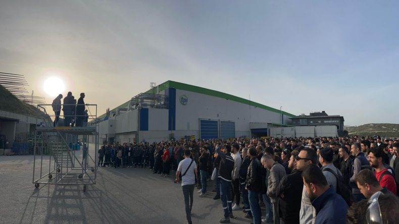 İzmir’de Petrol-İş İşçileri Greve Çıkıyor