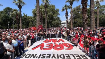 İzmir’de TİS Sorunları Sürüyor | DİSK’ten İşçilere Uyarı: “Grev Kırıcılığı Yapanların Haklarını Almaktan Çekinmeyeceğiz”
