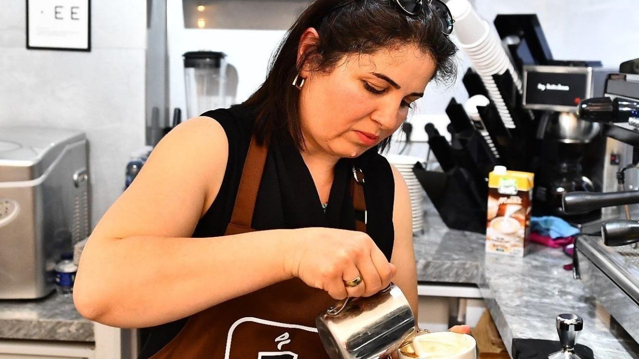 Nihal Balkan, pastacılıkta kendini geliştirdi.