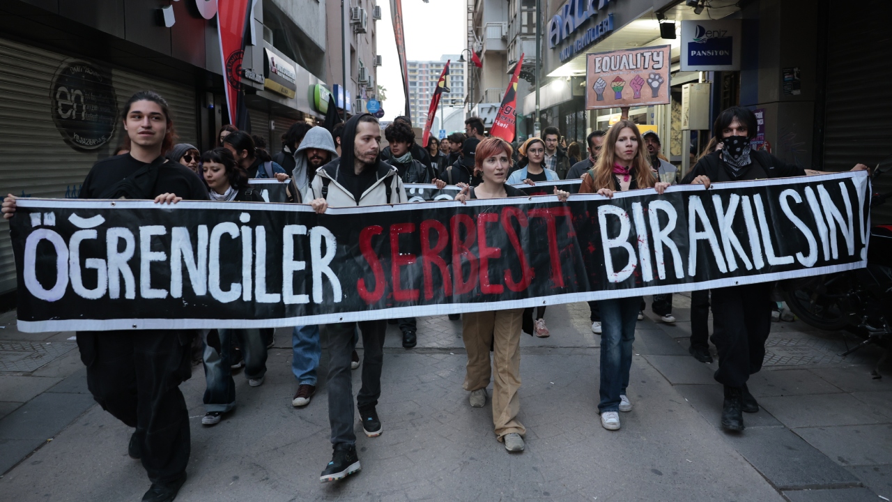 Öğrencilerin yürüyüşü